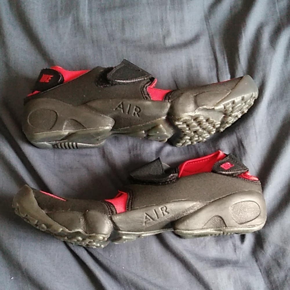 Nike Air Rift B, Black/Samba.   RARE!!